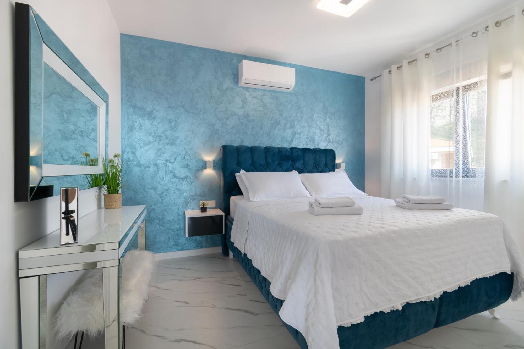 Ferienwohnung Lux Penthouse Panoramic View With Jacuzzi Makarska Exterior foto