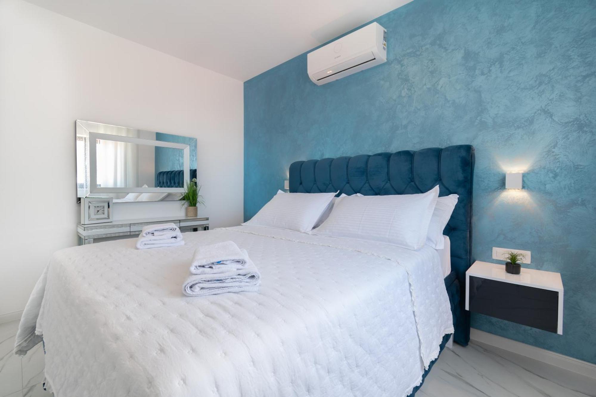 Ferienwohnung Lux Penthouse Panoramic View With Jacuzzi Makarska Exterior foto