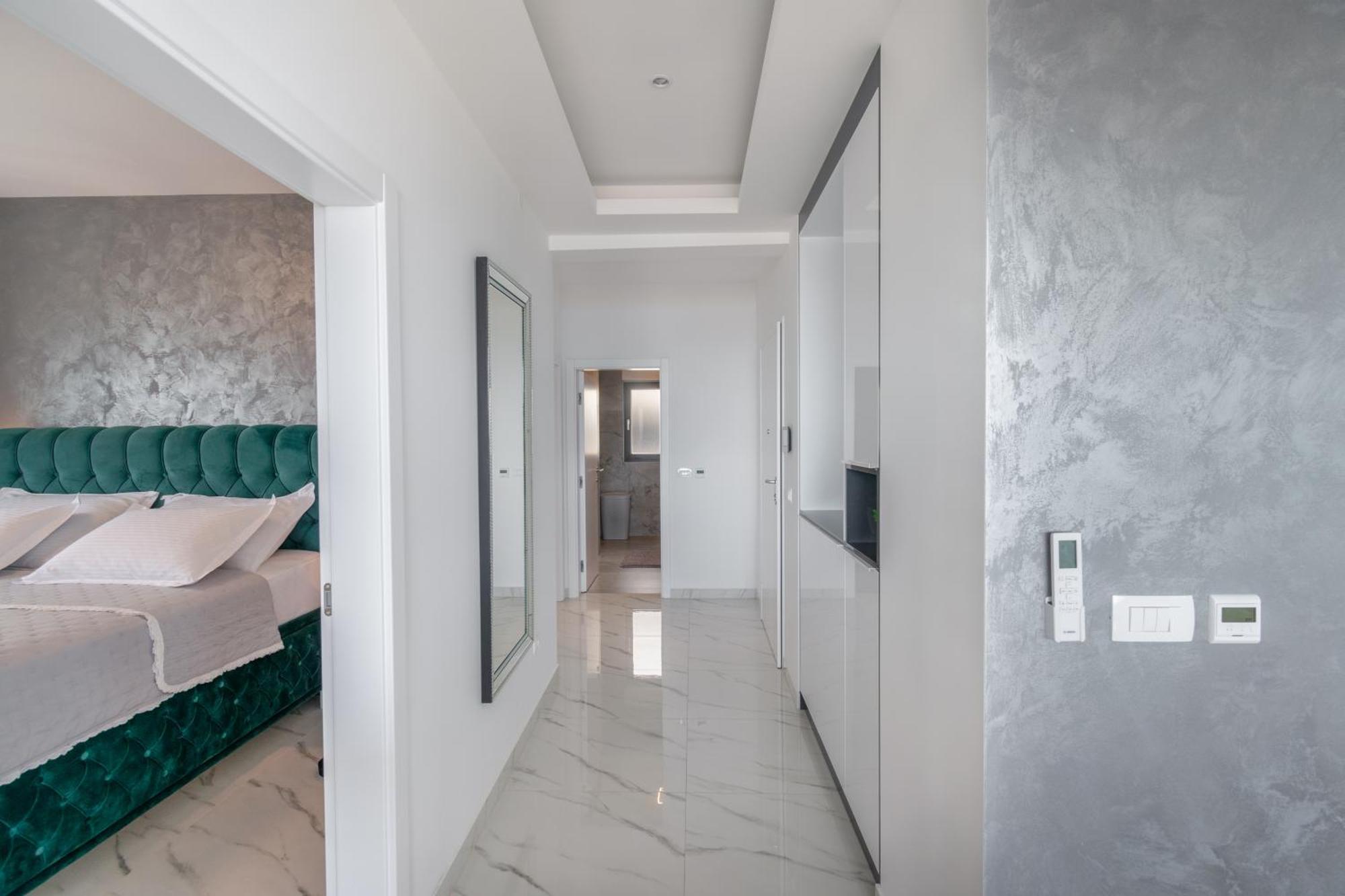 Ferienwohnung Lux Penthouse Panoramic View With Jacuzzi Makarska Exterior foto