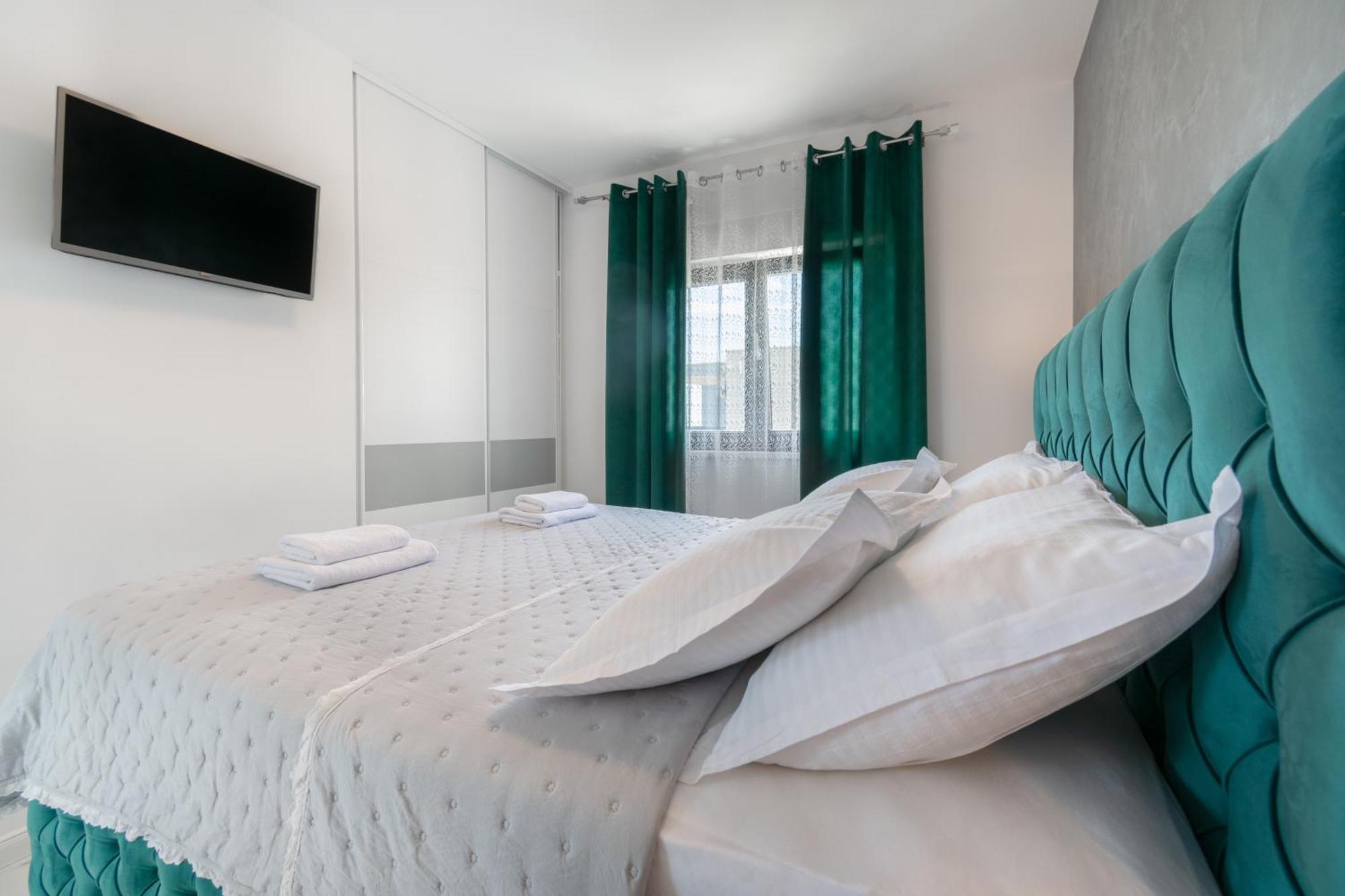 Ferienwohnung Lux Penthouse Panoramic View With Jacuzzi Makarska Exterior foto